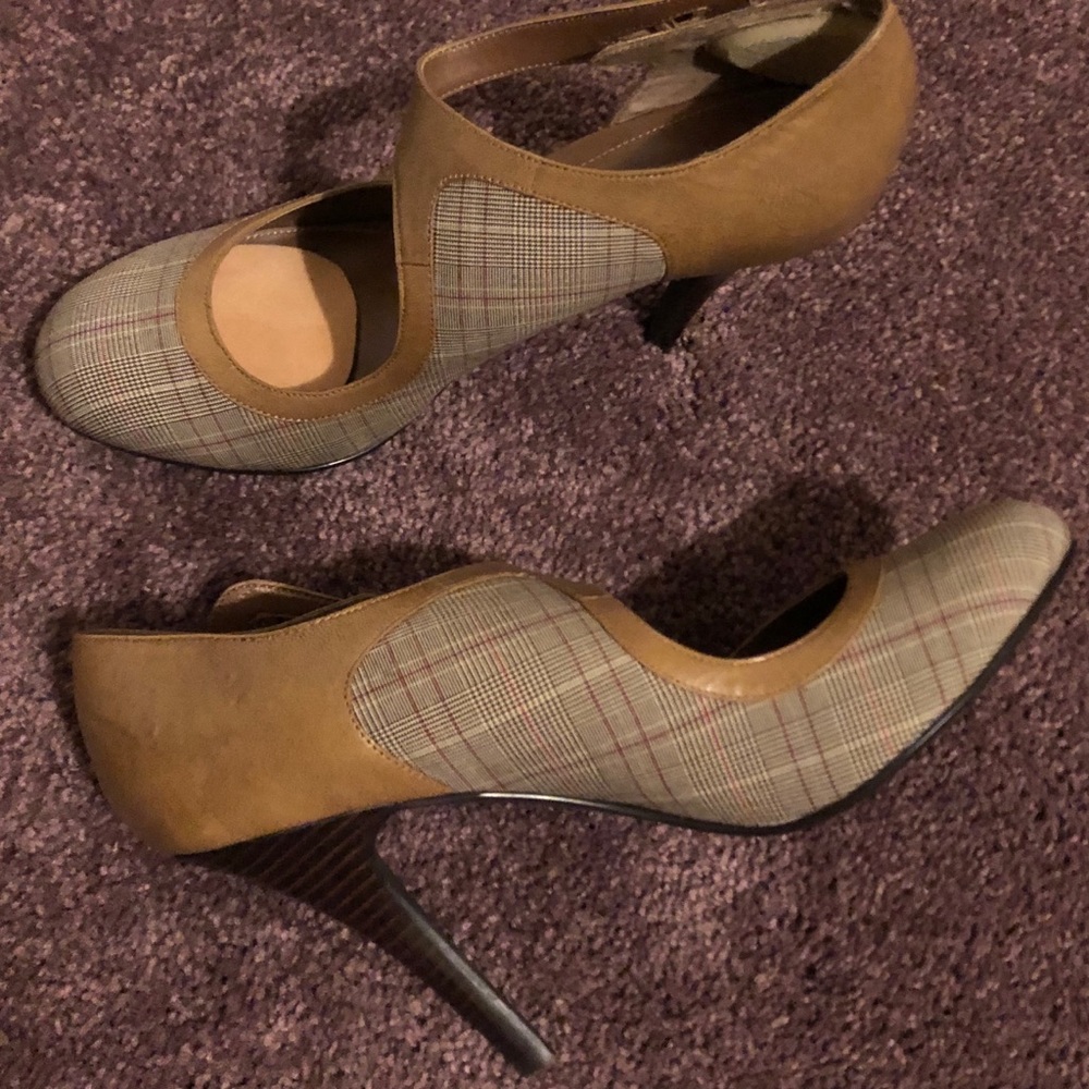 Chinese Laundry Shoes (women’s 9)